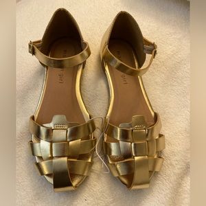 Gold Steve Madden Sandals Size 2